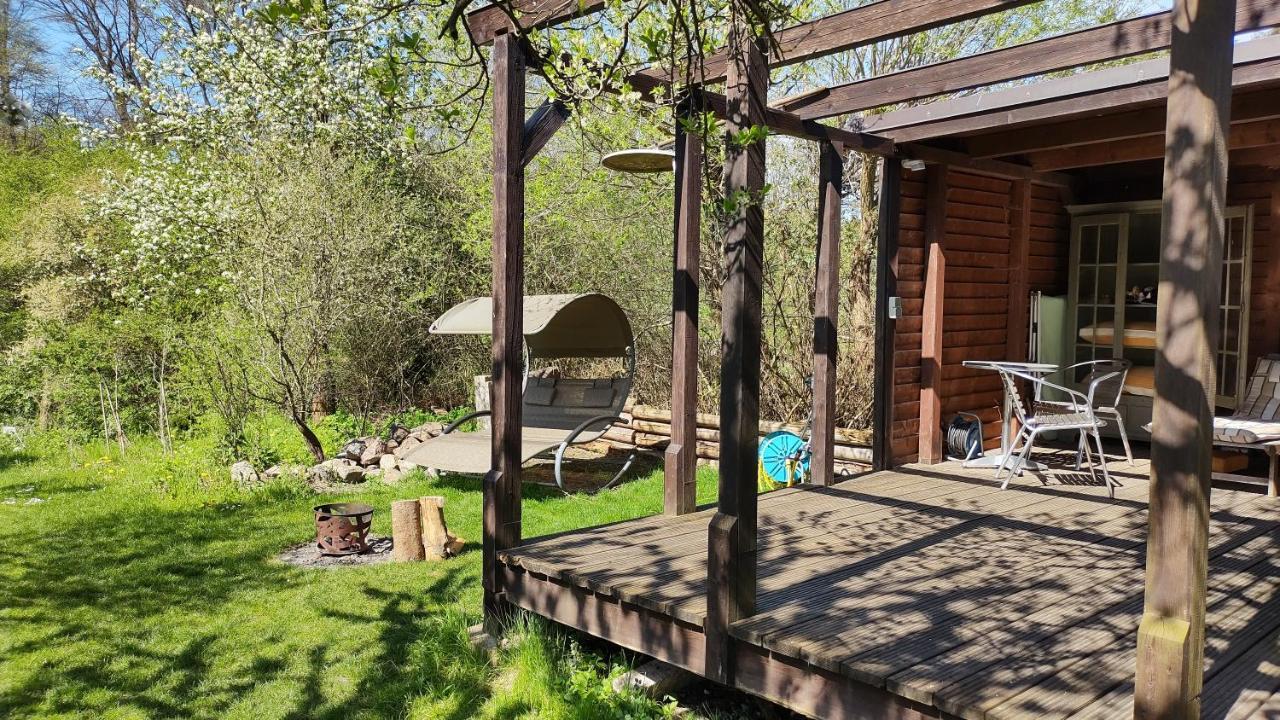 Grosse Wohnung / Haushaelfte In Peetzig Am See Ангермюнде Екстериор снимка