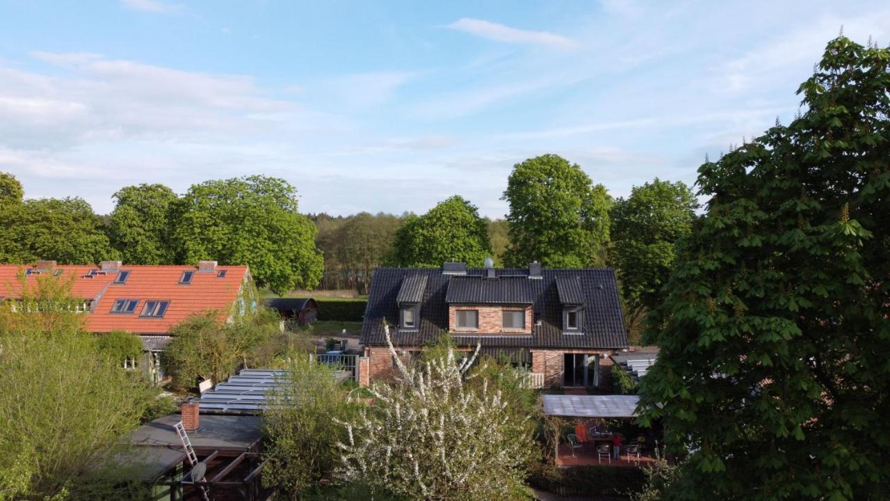 Grosse Wohnung / Haushaelfte In Peetzig Am See Ангермюнде Екстериор снимка