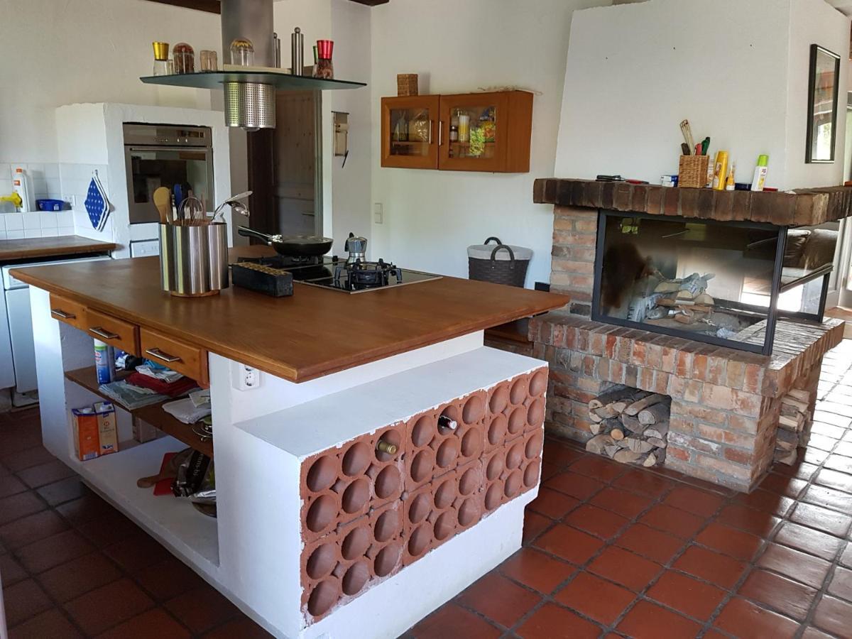Grosse Wohnung / Haushaelfte In Peetzig Am See Ангермюнде Екстериор снимка