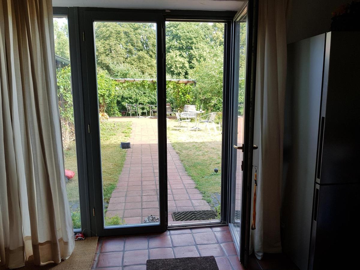 Grosse Wohnung / Haushaelfte In Peetzig Am See Ангермюнде Екстериор снимка